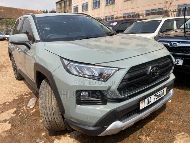 New Toyota RAV4 2025 Green