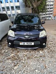 Toyota Sienta 2012 Maroon for sale