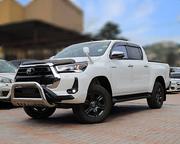 Toyota Hilux 2021 White for sale