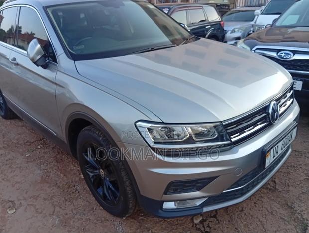 Volkswagen Tiguan 2016 Gray