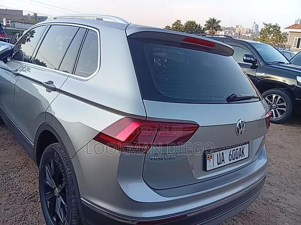 Volkswagen Tiguan 2016 Gray