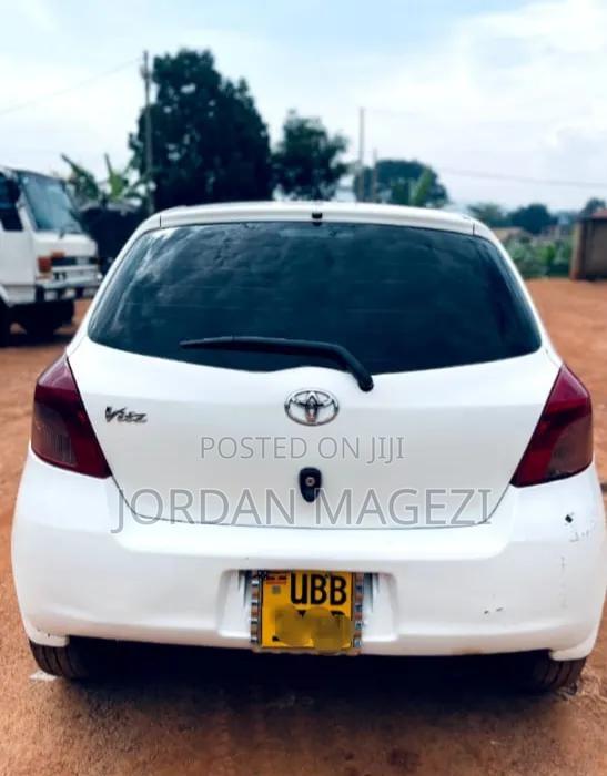 Toyota Vitz 2008 White