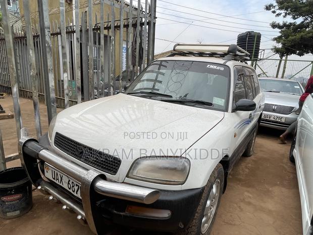Toyota RAV4 1999 Gray