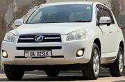 Toyota RAV4 2010 White for sale
