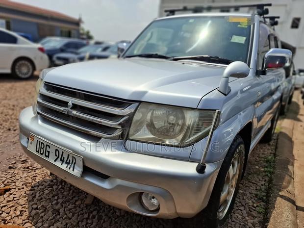 Mitsubishi Pajero 2006 Silver