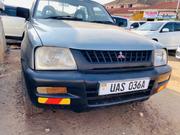 Mitsubishi L200 Club Cab 2.0 4WD 2000 Gray for sale