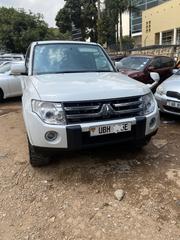 Mitsubishi Pajero 3.0 2010 Off white for sale