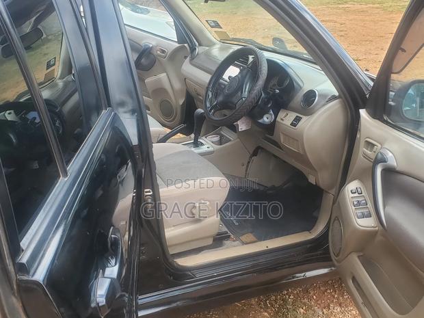 Toyota RAV4 Automatic 2003 Black
