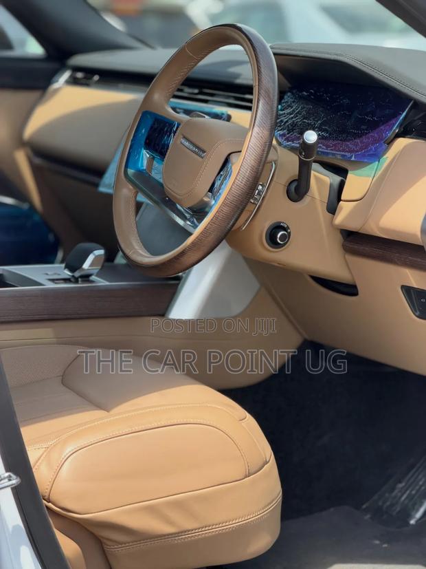 Land Rover Range Rover Vogue 2025 White