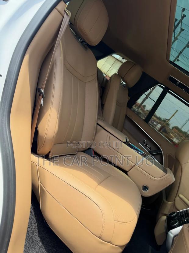 Land Rover Range Rover Vogue 2025 White