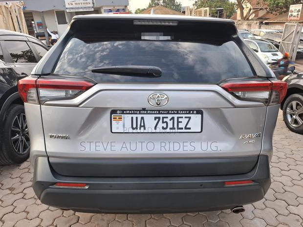 Toyota RAV4 2020 Gray