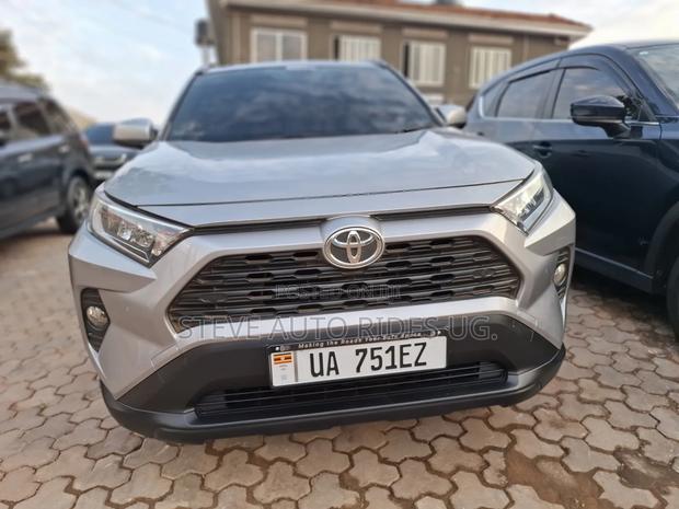 Toyota RAV4 2020 Gray