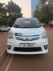 Toyota Noah 2011 White for sale