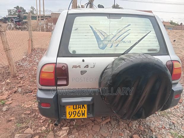 Toyota RAV4 Automatic 2000 Silver
