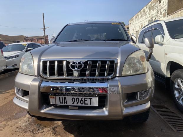 Toyota Land Cruiser Prado 2018 Gray