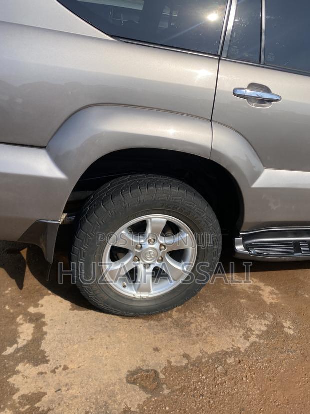 Toyota Land Cruiser Prado 2018 Gray