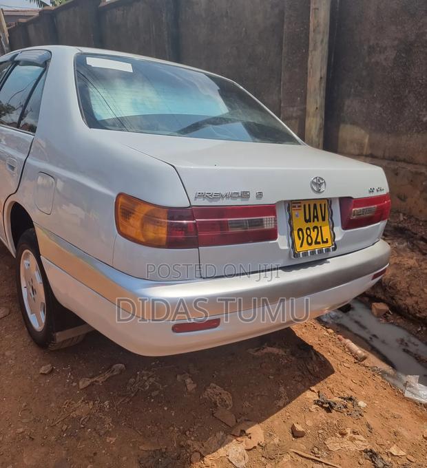 Toyota Premio 2001 White