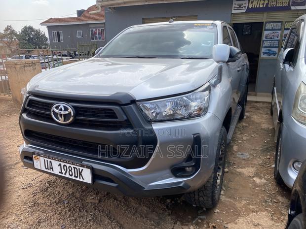 Toyota Hilux 2018 White