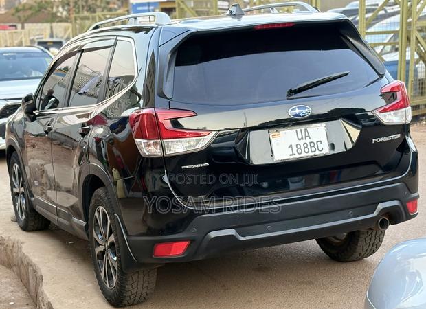 Subaru Forester Premium AWD 2019 Black