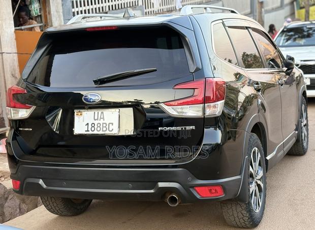 Subaru Forester Premium AWD 2019 Black