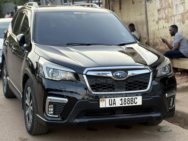 Subaru Forester Premium AWD 2019 Black