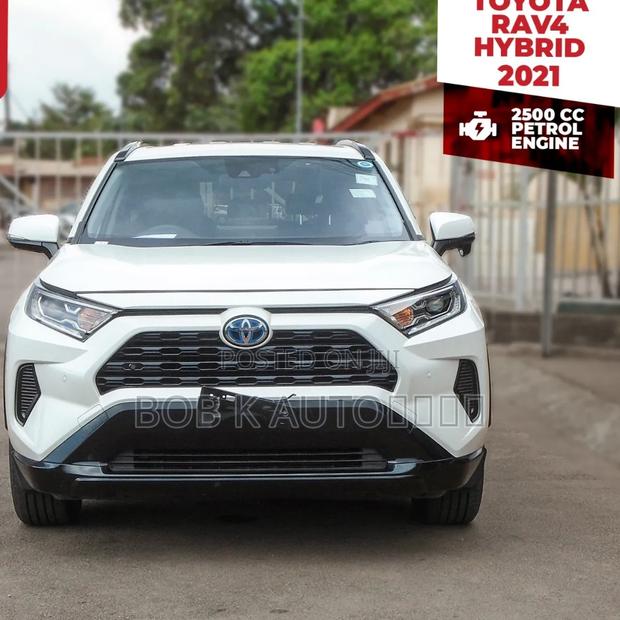 Toyota RAV4 2021 White