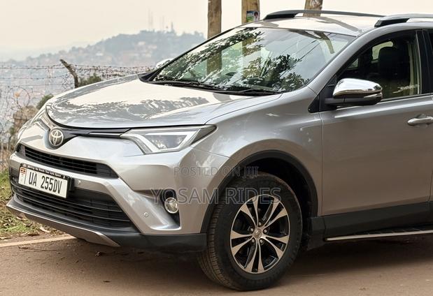 Toyota RAV4 2017 Silver