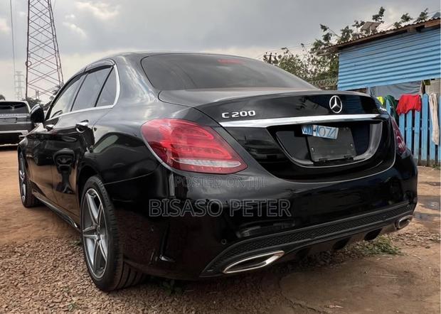 Mercedes-Benz C200 2018 Black