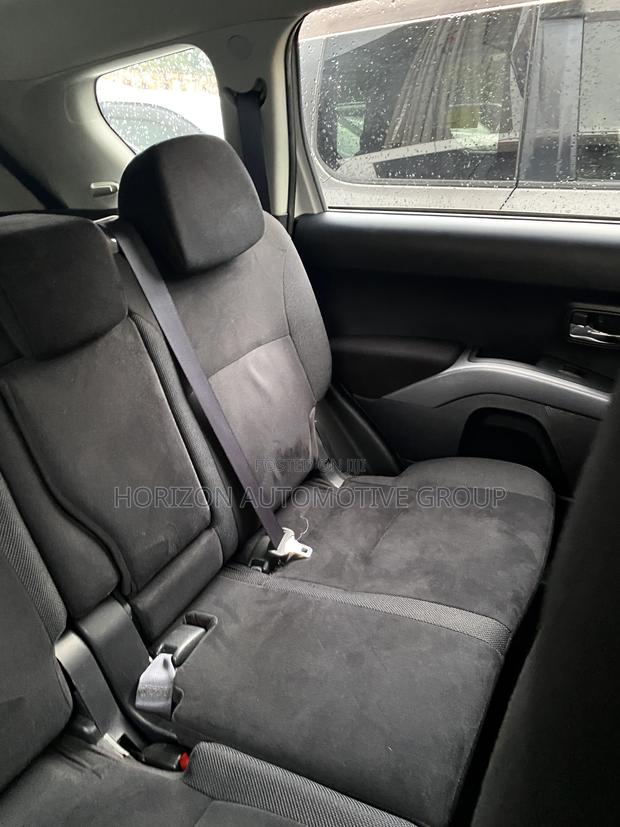 Mitsubishi Outlander ES 2010 White