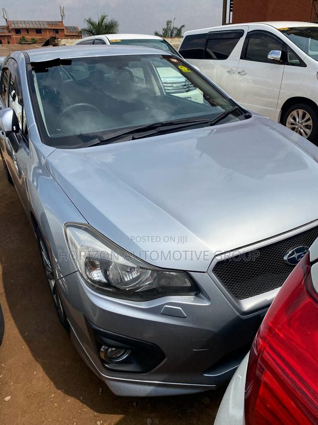 Subaru Impreza 2.0i PZEV 4dr Hatchback AWD (2.0L 4cyl 5M) 2014 Gray