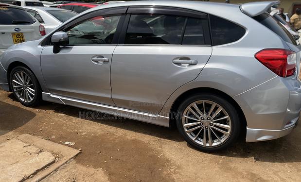 Subaru Impreza 2.0i PZEV 4dr Hatchback AWD (2.0L 4cyl 5M) 2014 Gray