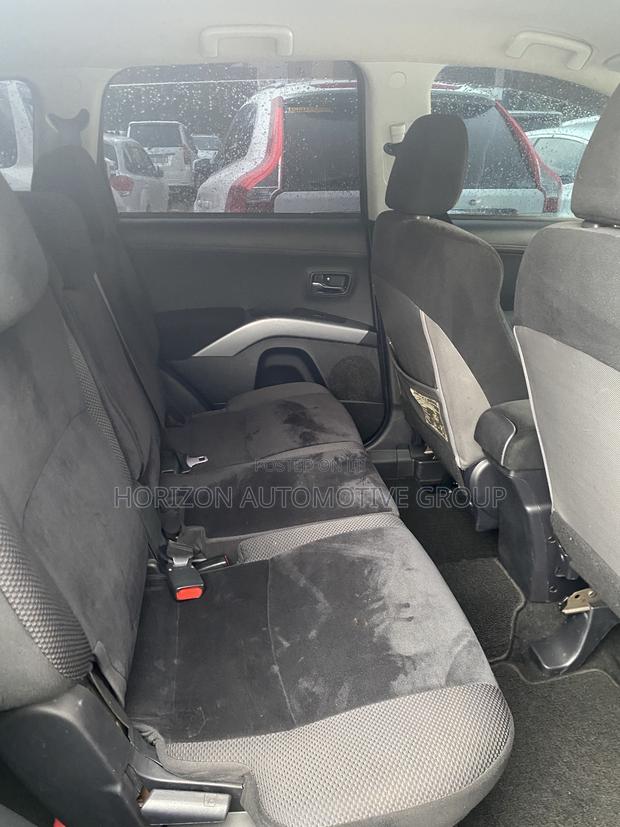 Mitsubishi Outlander ES 2011 Black