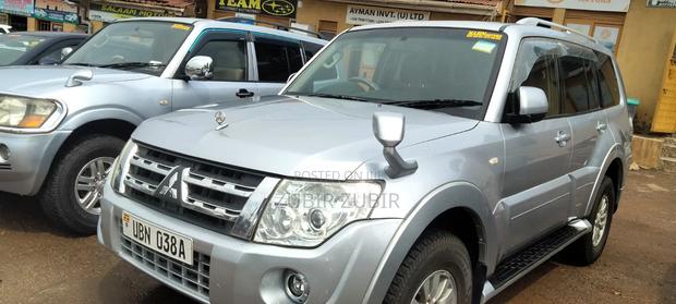 Mitsubishi Pajero 2010 Silver