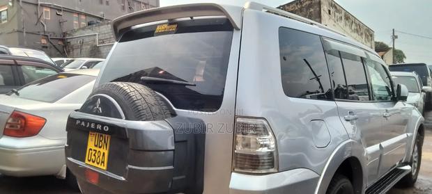 Mitsubishi Pajero 2010 Silver