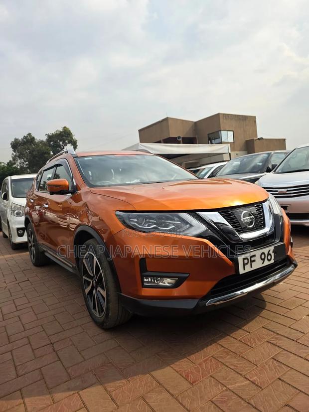 Nissan X-Trail 2018 Orange