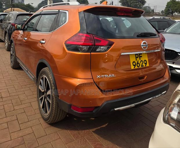Nissan X-Trail 2018 Orange