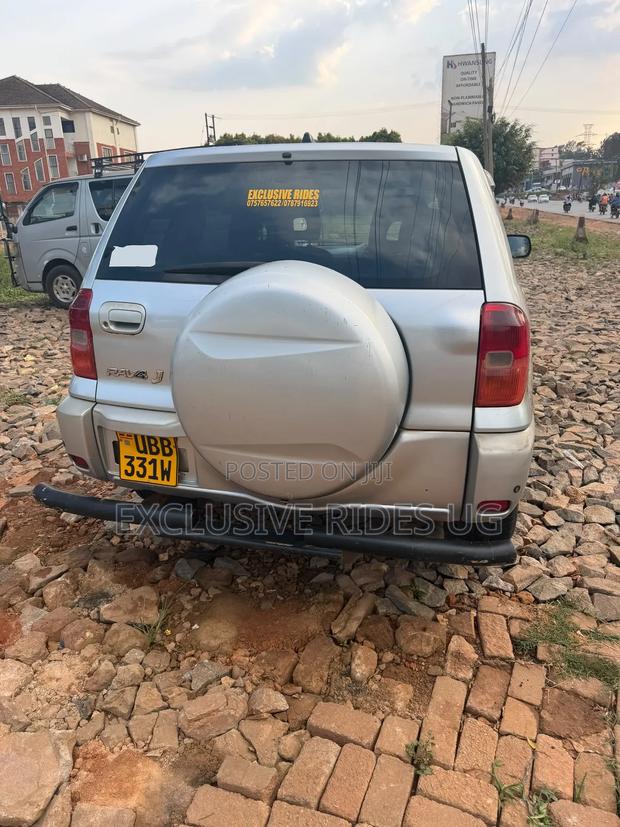 Toyota RAV4 2005 Silver