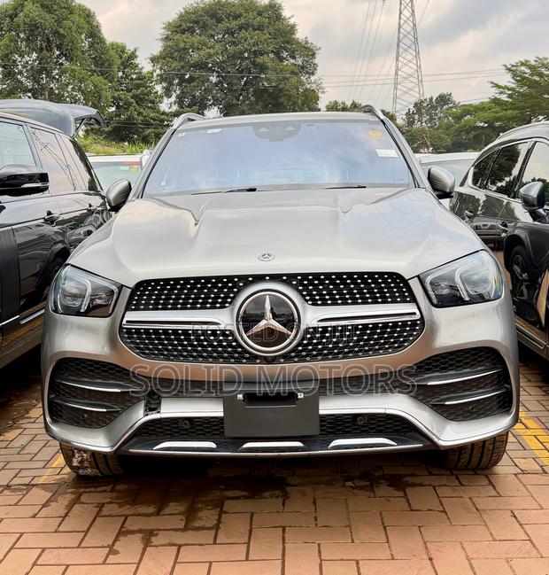 Mercedes-Benz GLE-Class GLE 400d 4MATIC 2020 Gold