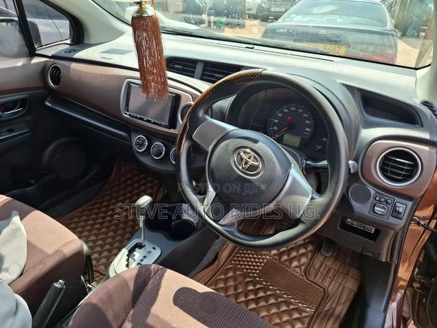 Toyota Vitz 2010 Brown