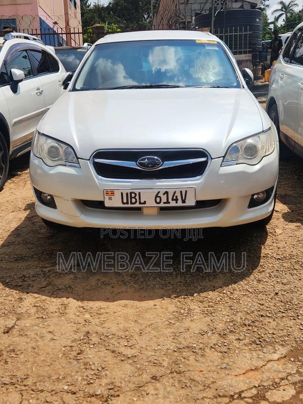 Subaru Legacy 2010 White