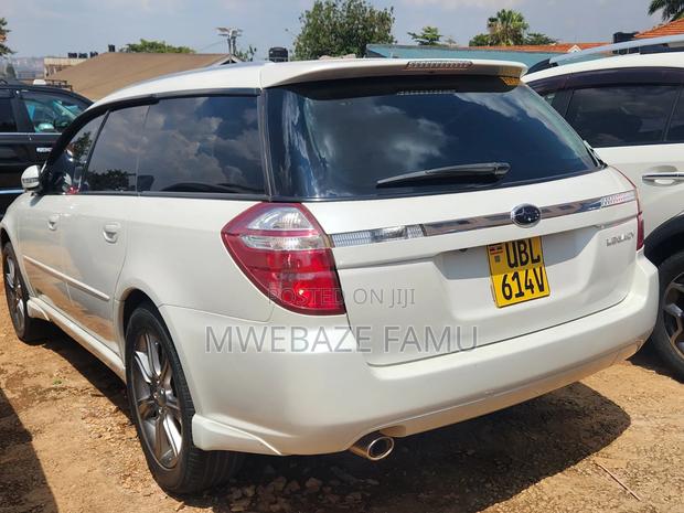 Subaru Legacy 2010 White