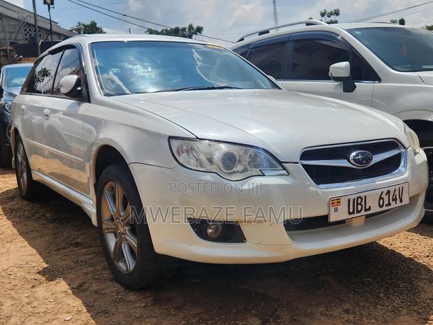 Subaru Legacy 2010 White