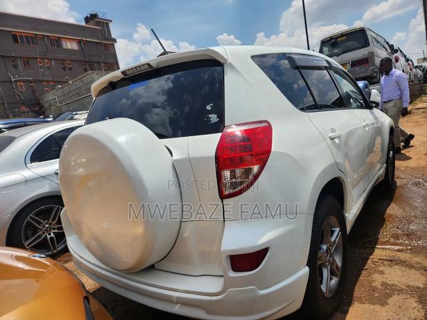 Toyota RAV4 2008 White
