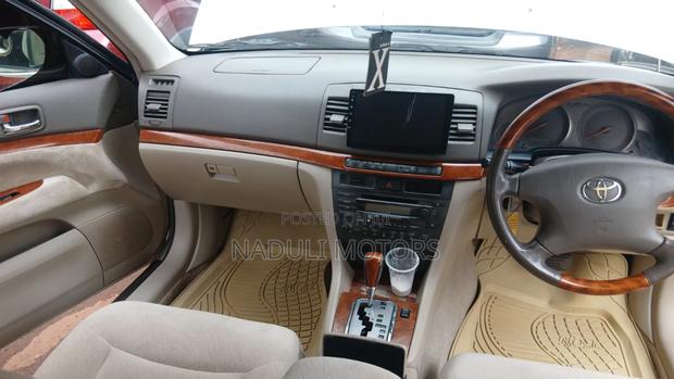 Toyota Mark II 2004 White