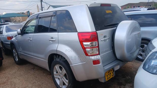 Suzuki Escudo 2006 Silver