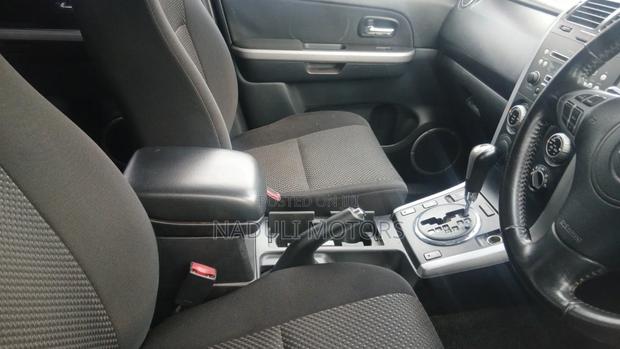 Suzuki Escudo 2006 Silver