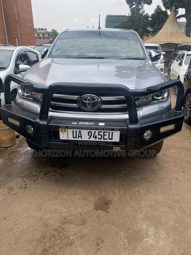 Toyota Hilux Revo Double Cab Deisel 2.4 AWD 2016 Gray
