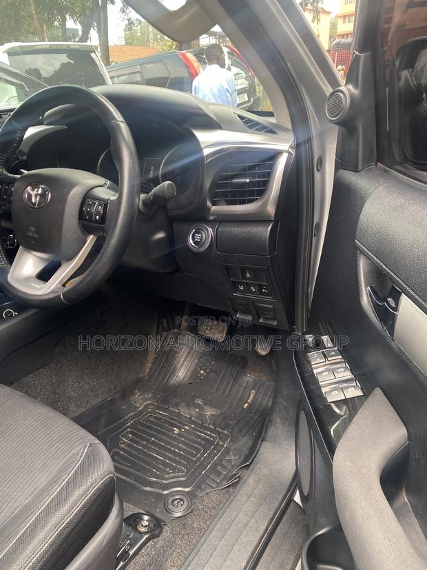 Toyota Hilux Revo Double Cab Deisel 2.4 AWD 2016 Gray