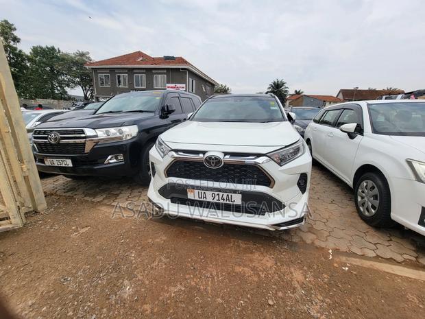 Toyota RAV4 2020 White