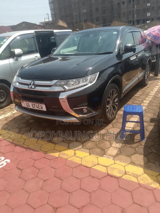 Mitsubishi Outlander 2017 Black